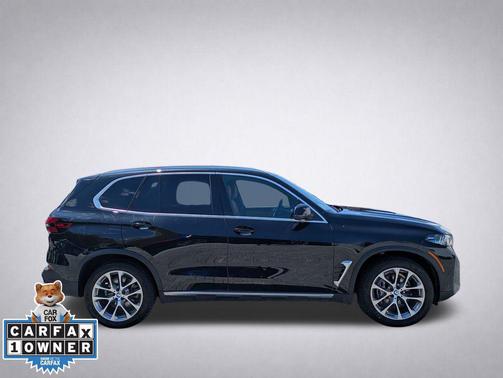 Black Sapphire Metallic 2025 BMW X5 xDrive40i