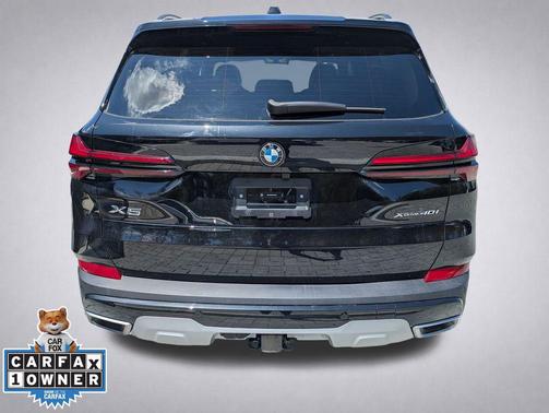 Black Sapphire Metallic 2025 BMW X5 xDrive40i