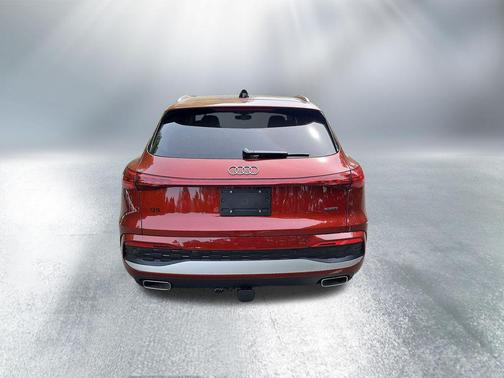 Grenadine Red Metallic 2026 Audi Q5 Premium Plus TFSI quattro S tronic
