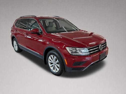 Cardinal Red Metallic 2018 Volkswagen Tiguan 2.0T SE 4MOTION
