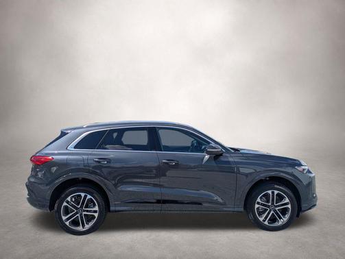 Tambora Gray Metallic 2025 Audi Q5 Premium TFSI quattro S tronic
