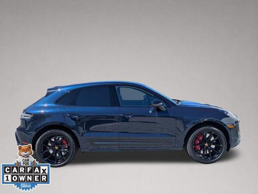 Night Blue Metallic 2022 Porsche Macan Macan GTS