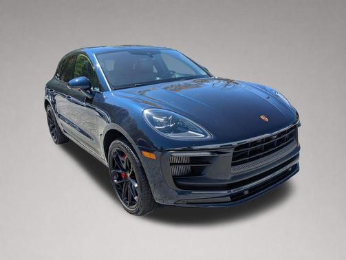 Night Blue Metallic 2022 Porsche Macan Macan GTS
