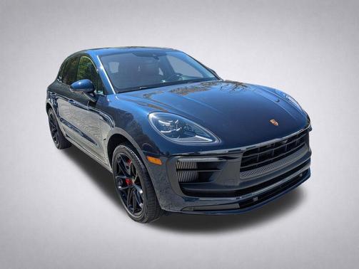 Night Blue Metallic 2022 Porsche Macan Macan GTS