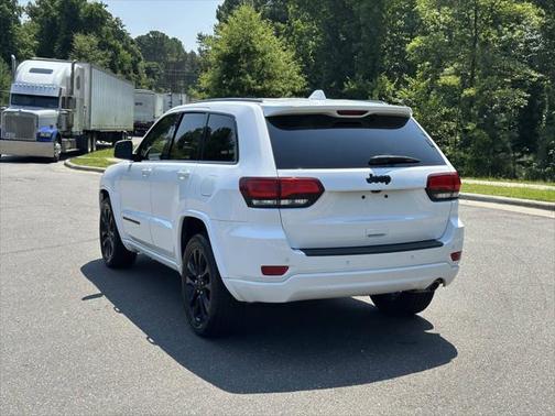 2022 Jeep Grand Cherokee Laredo