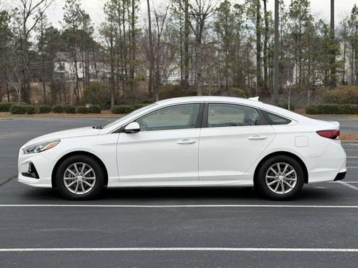 2018 Hyundai SONATA SE