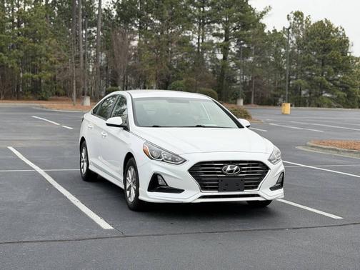 2018 Hyundai SONATA SE