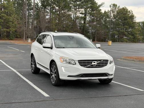 2015 Volvo XC60 T5 Premier Plus