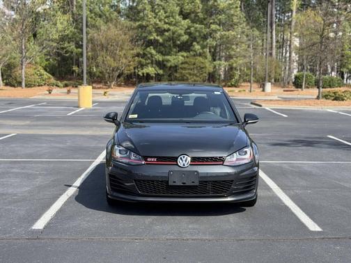 2017 Volkswagen Golf GTI 2.0T SE 4-Door
