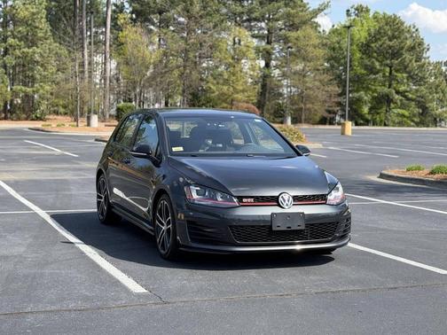 2017 Volkswagen Golf GTI 2.0T SE 4-Door