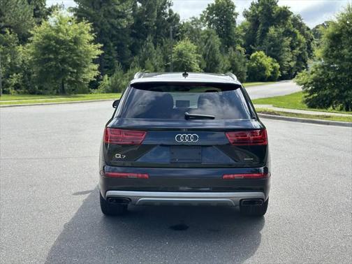 2019 Audi Q7 45 Premium Plus