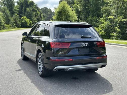 2019 Audi Q7 45 Premium Plus