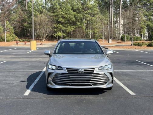 2019 Toyota Avalon XLE
