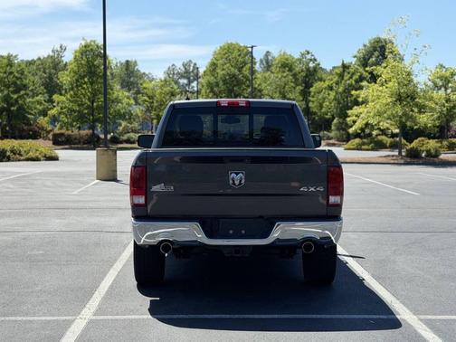 Granite Crystal Metallic Clearcoat 2016 RAM 1500 Big Horn
