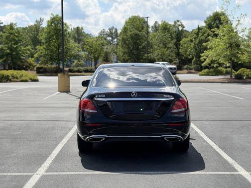 Black 2018 Mercedes-Benz E-Class 4MATIC