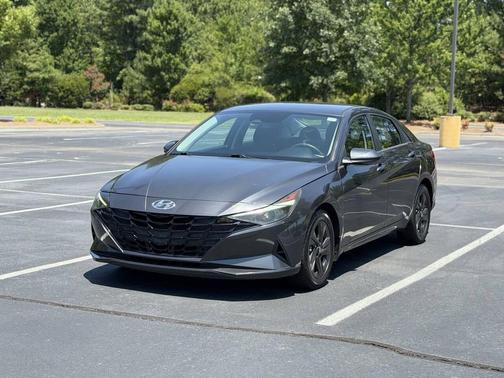 Portofino Gray 2022 Hyundai ELANTRA SEL