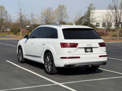 2019 Audi Q7 55 Premium Plus