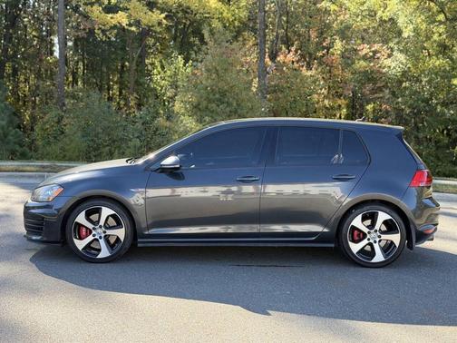 2016 Volkswagen Golf GTI 2.0T SE 4-Door