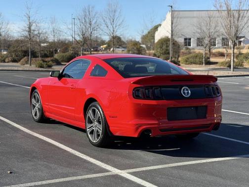 2014 Ford Mustang V6