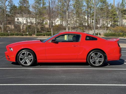 2014 Ford Mustang V6