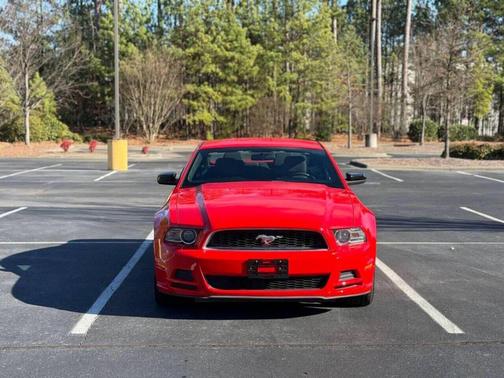 2014 Ford Mustang V6