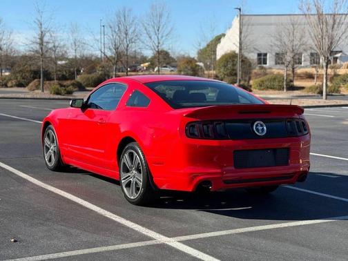 2014 Ford Mustang V6