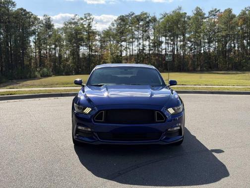 2016 Ford Mustang V6