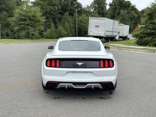 2016 Ford Mustang EcoBoost Premium