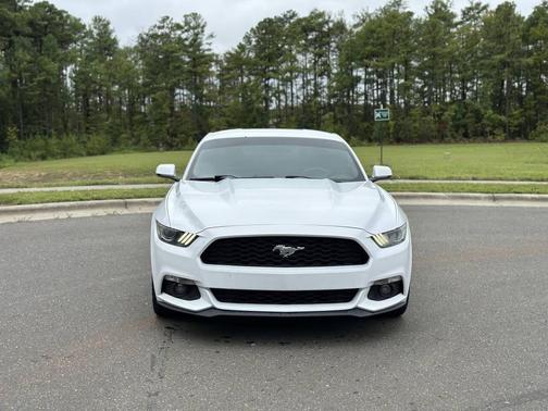 2016 Ford Mustang EcoBoost Premium