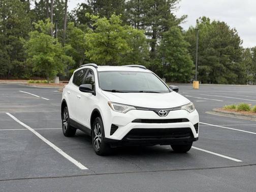 Super White 2016 Toyota RAV4 LE