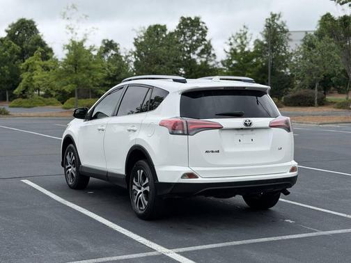 Super White 2016 Toyota RAV4 LE