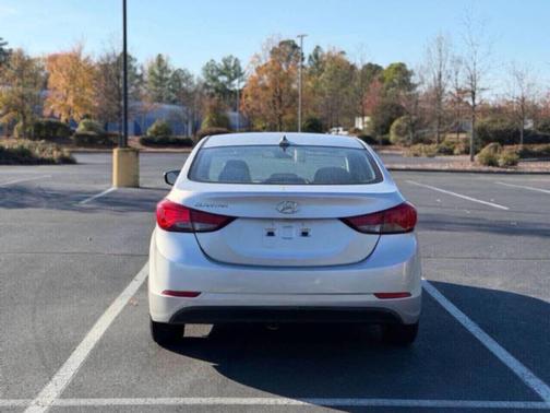 2016 Hyundai ELANTRA Limited