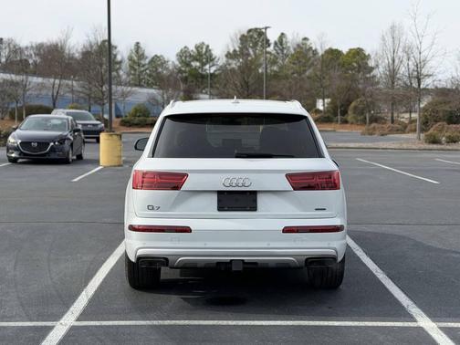 2018 Audi Q7 2.0T Premium Plus