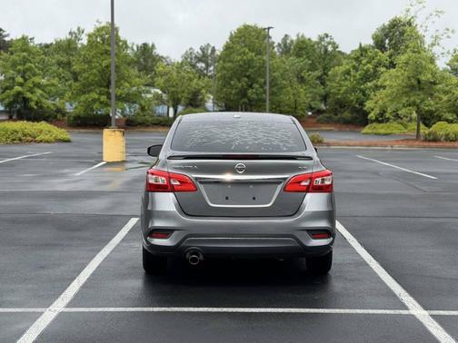Gun Metallic 2019 Nissan Sentra SR