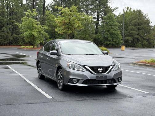 Gun Metallic 2019 Nissan Sentra SR