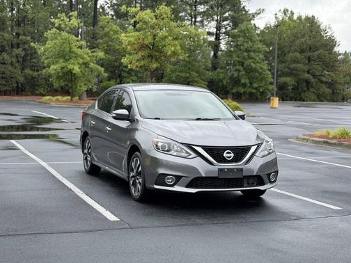 Gun Metallic 2019 Nissan Sentra SR