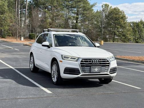 2018 Audi Q5 2.0T Premium Plus