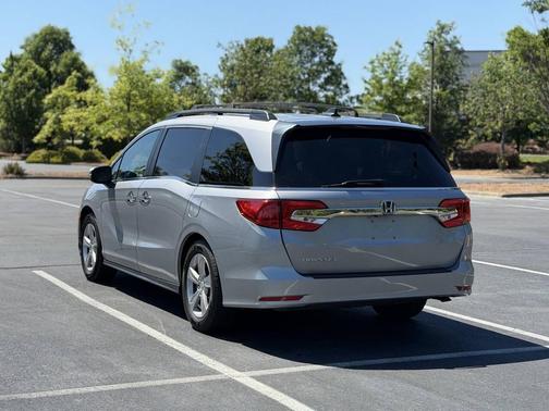 Gray 2018 Honda Odyssey EX