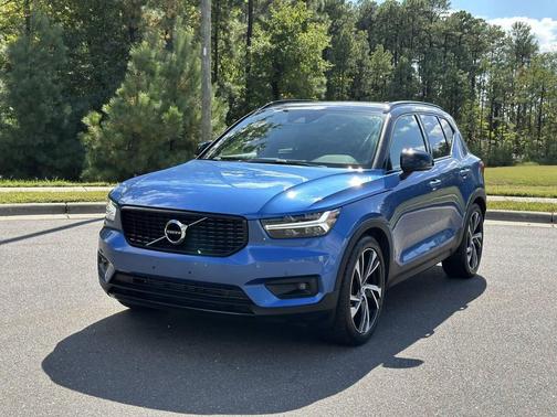 2021 Volvo XC40 T5 R-Design