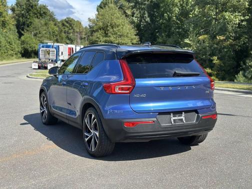 2021 Volvo XC40 T5 R-Design