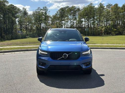 2021 Volvo XC40 T5 R-Design