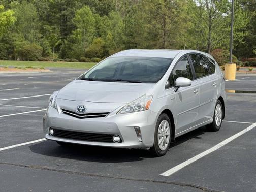 Classic Silver Metallic 2013 Toyota Prius v Five