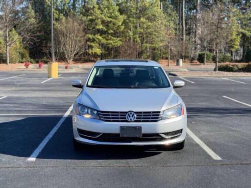 2014 Volkswagen Passat 2.0L TDI DSG SE w/Sunroof
