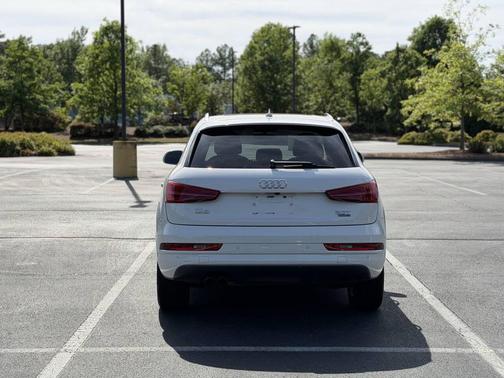 White 2018 Audi Q3 2.0T Premium