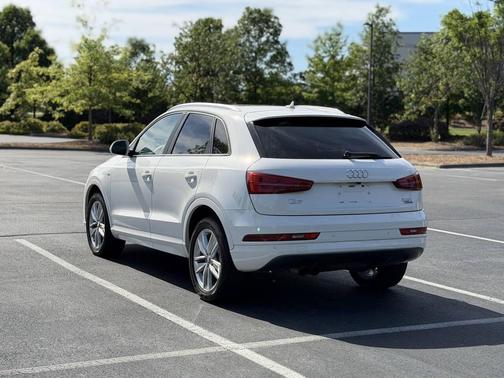 White 2018 Audi Q3 2.0T Premium