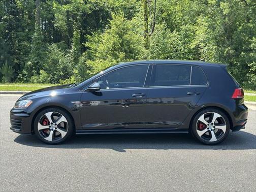 2016 Volkswagen Golf GTI 2.0T SE 4-Door
