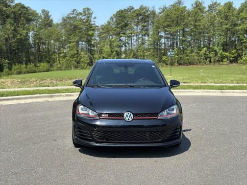 2016 Volkswagen Golf GTI 2.0T SE 4-Door