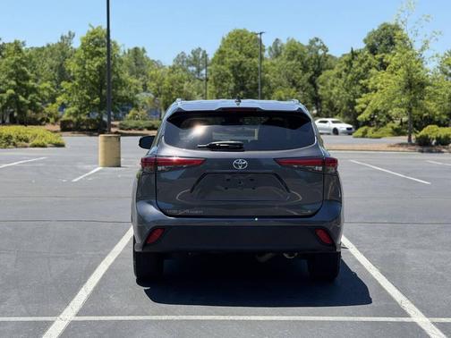 Charcoal 2021 Toyota Highlander XLE