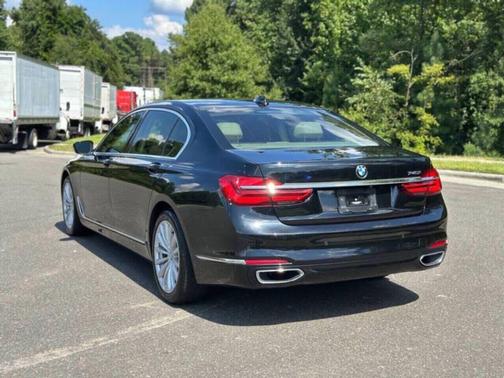 2017 BMW 740 740i 4dr Sedan