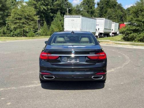 2017 BMW 740 740i 4dr Sedan